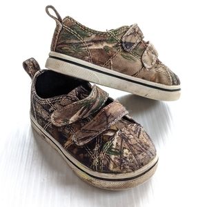 REALTREE toddler camo canvas sneakers size 4